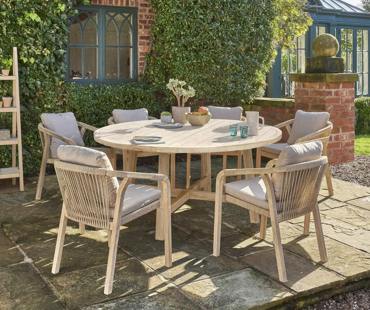Kettler Cora Round Dining Set