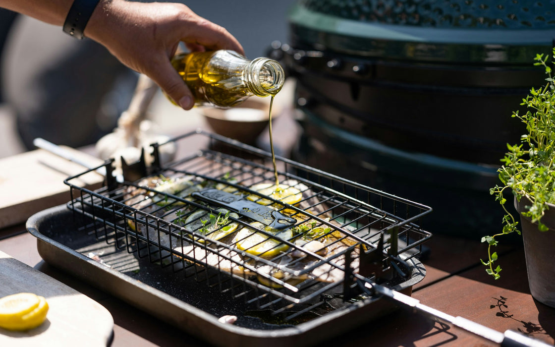 Big Green Egg Rotisserie Flat Basket