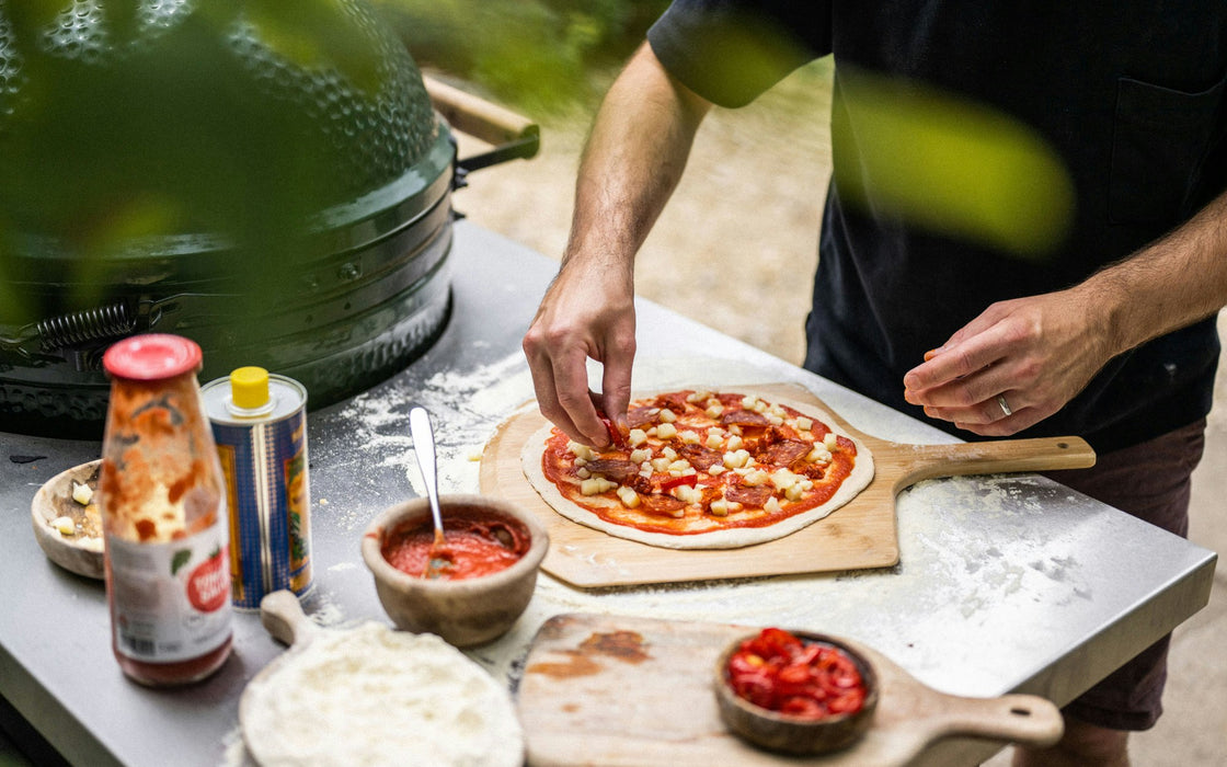 Big Green Egg Bamboo Pizza Peel & Screen