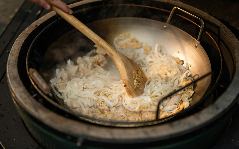 Big Green Egg Wok for EGGspander System Big Green Egg