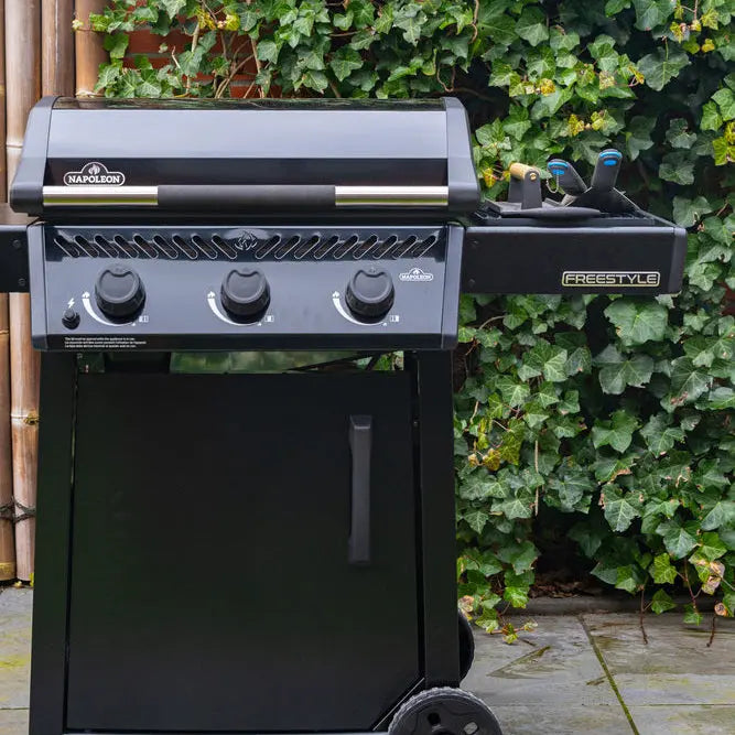 Napoleon Freestyle™ 24 Non-Stick Gas Plancha Grill – 3 Burner Outdoor Griddle BBQ Napoleon Grills
