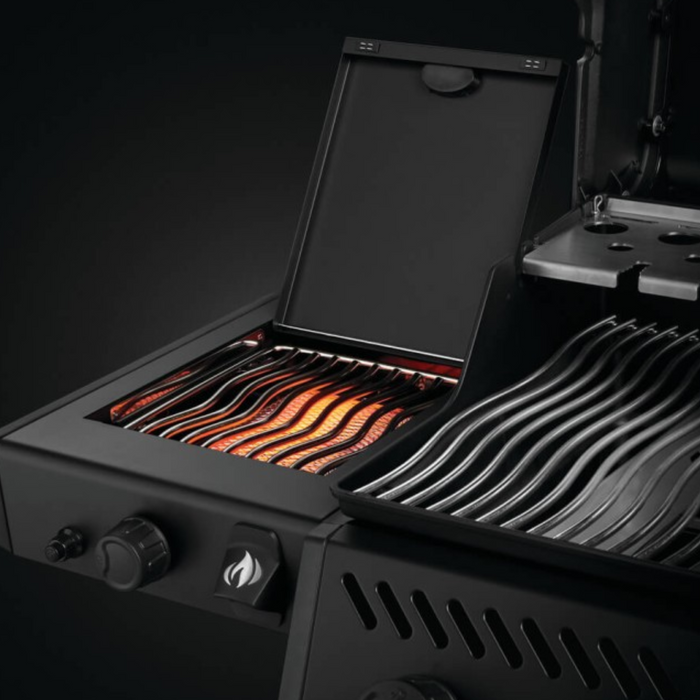 Napoleon Grills Phantom FREESTYLE 425 Gas BBQ with Infrared Side Burner - 5 Burners in Black